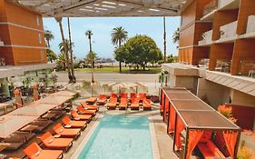 Shore Hotel